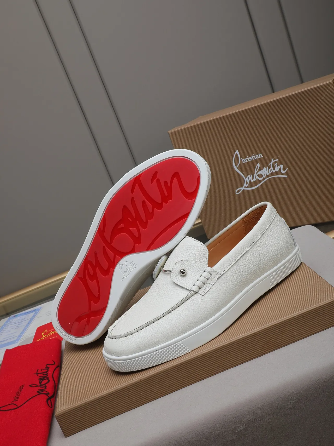 Christian Louboutin White Pebbled Leather Moc-Toe Stitching Loafer 4