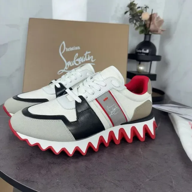 Christian Louboutin Blanc Rouge multiples panneaux partie supérieure semelle ondulée sneakers lifestyle 8