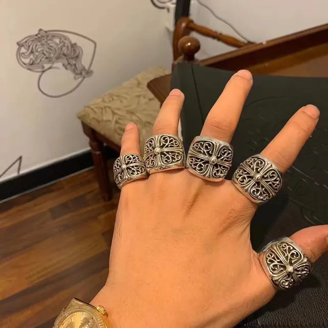 Chrome Hearts Anel Cruz Filigranado Prata Ornado Faixa Larga 2