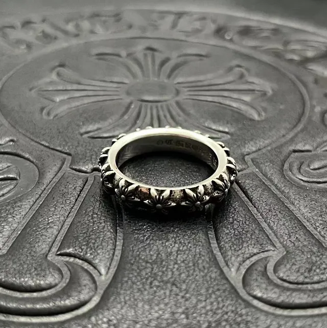 Chrome Hearts Bague Argent Noir Motif Floral Bande Détails de Marguerite Surélevés 5