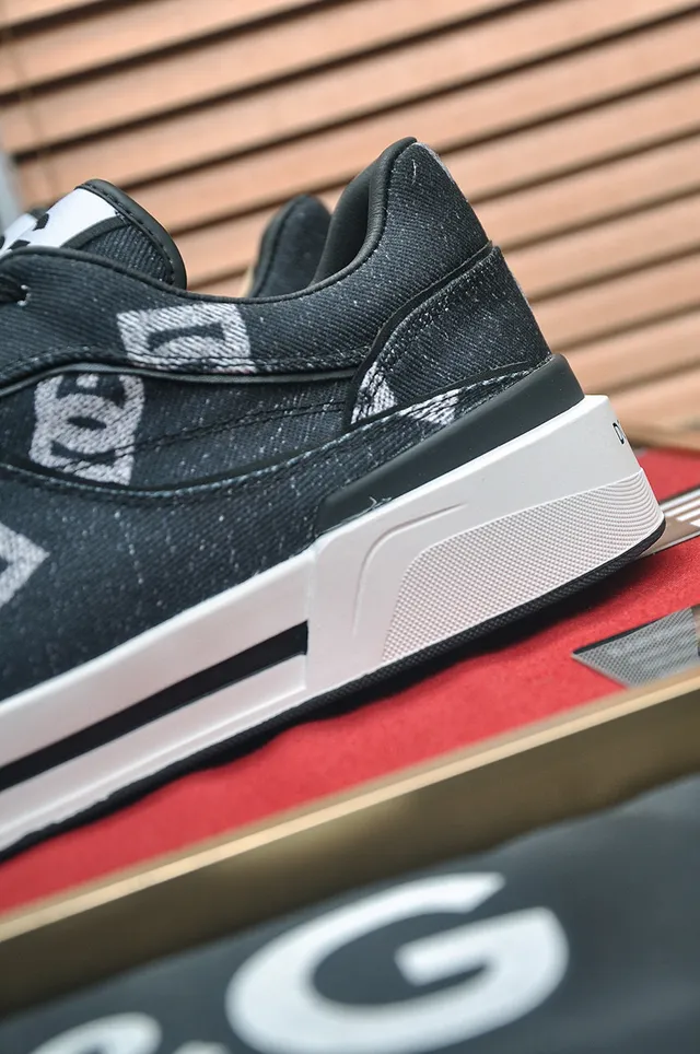 DC Shoes Black White Monogrammed Denim Upper Chunky Midsole Lifestyle Sneakers 2