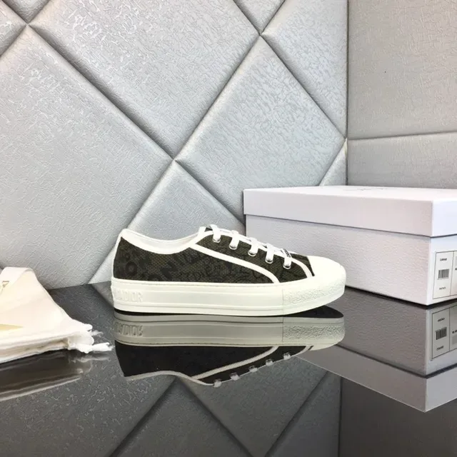 Dior B23 Monogrammed Canvas White Toe Cap Lifestyle Sneakers 4