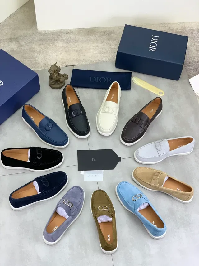Dior B27 आर्मी ग्रीन व्हाइट स्यूड अपर CD बकल हार्डवेयर लोफर 2