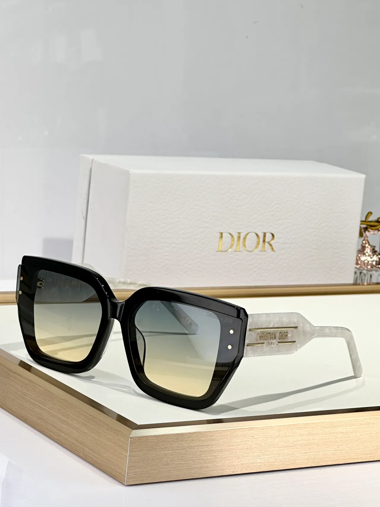 Dior B2x Black Transparent Oversized Geometric Square Cut-Corner Frame Sunglasses 9
