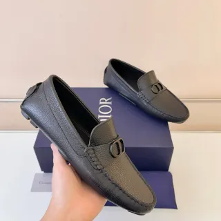 Dior काला पेबल्ड चमड़ा मॉकसिन स्टीच्ड वैंप लोफर