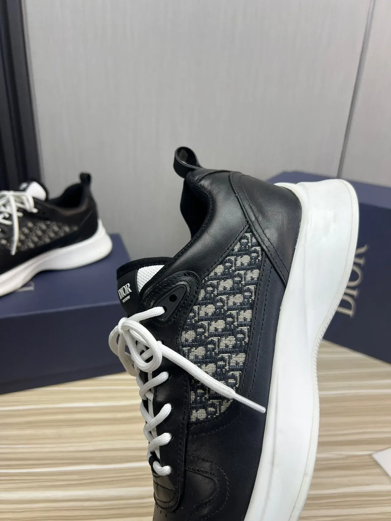 Dior Sneakers Lifestyle Noir Blanc Cuir et Monogram Textile Semelle Plateforme Sculptée 8