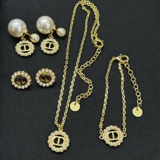 Dior CD Logo Pearl Collection Chaîne Or Blanc Médaillon Collier