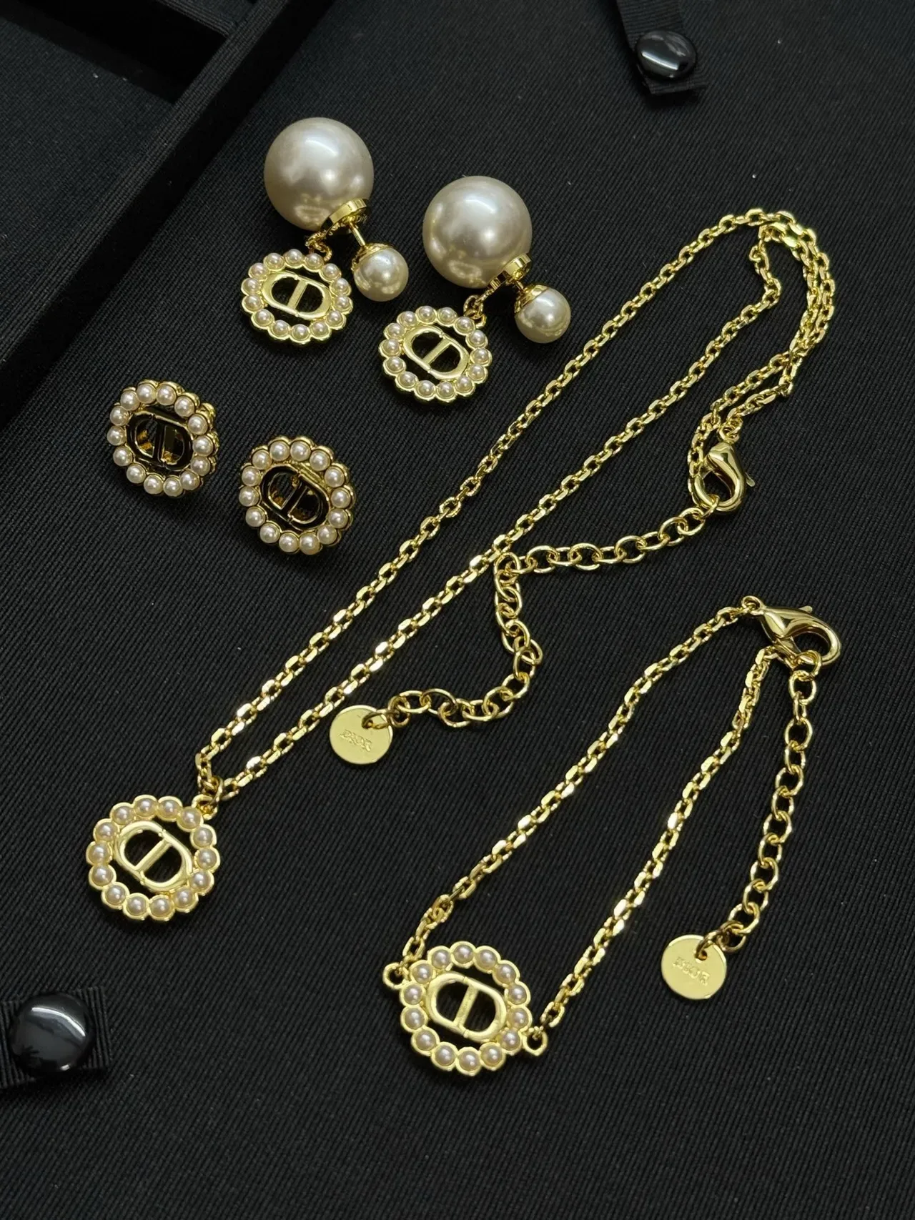 Dior CD Logo Pearl Collection Chaîne Or Blanc Médaillon Collier 8