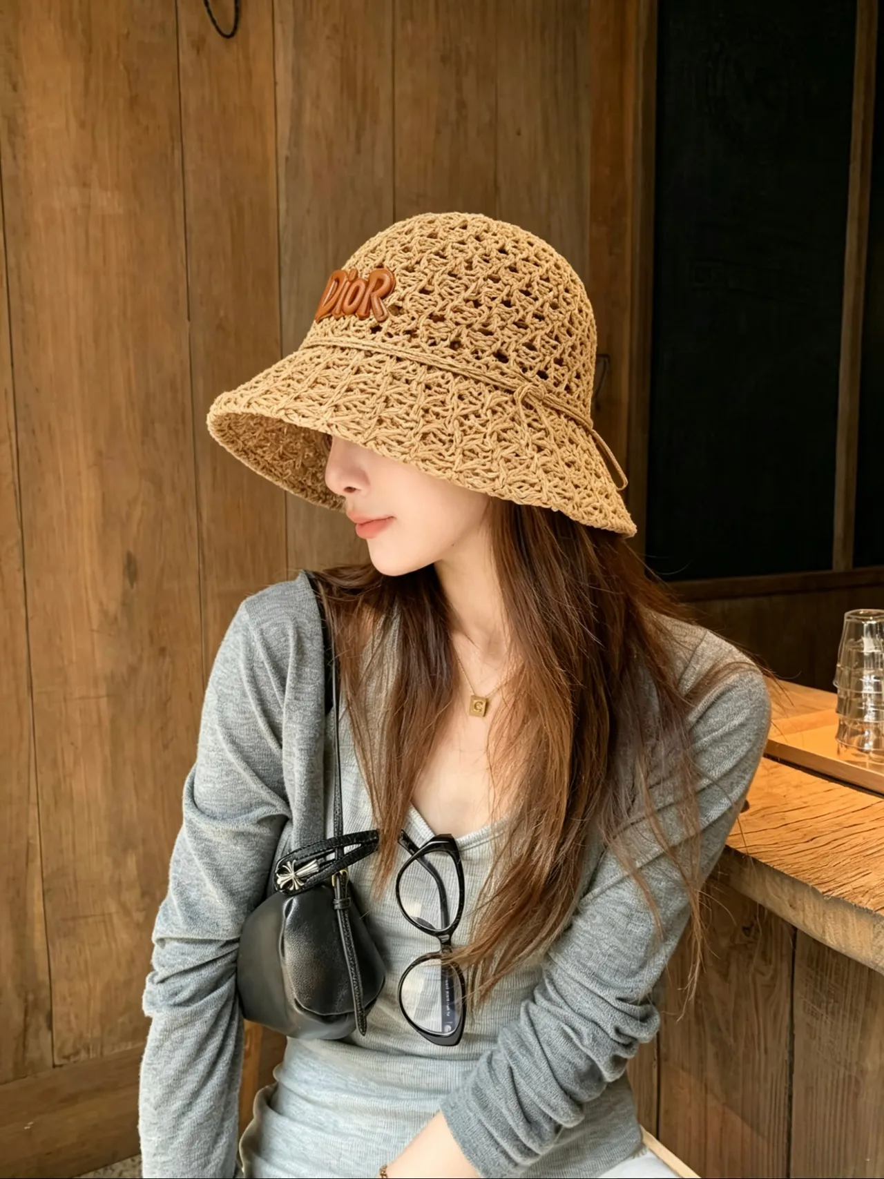 Dior Chapeau de Paille Crocheté Seau 9