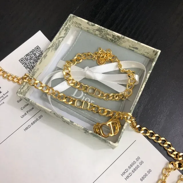 Collier Dior Diorama Chaîne Curb en Or Fermoir Logo en Forme de D 5