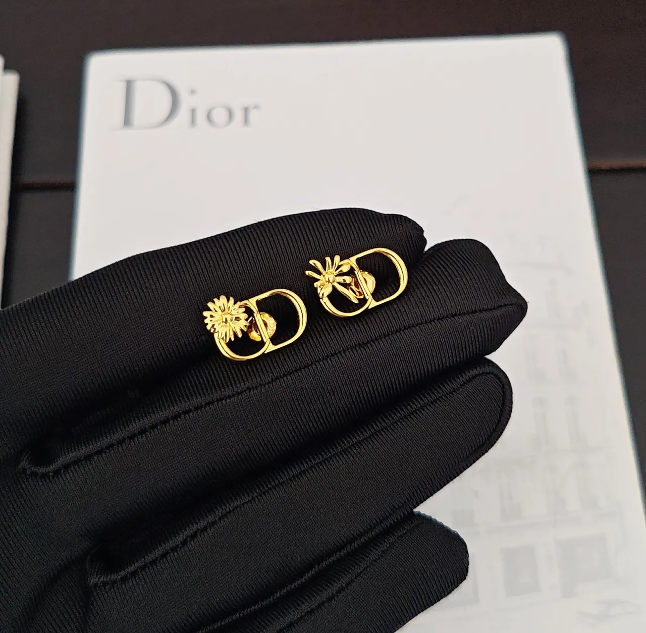 Dior Floral Motif Gold-Tone Oval Link Stud Earrings 4