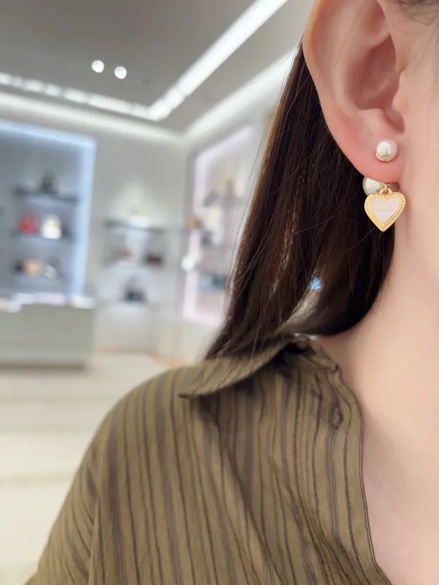 Dior Gold Pink Metal Double Pearl Stud Earrings 4