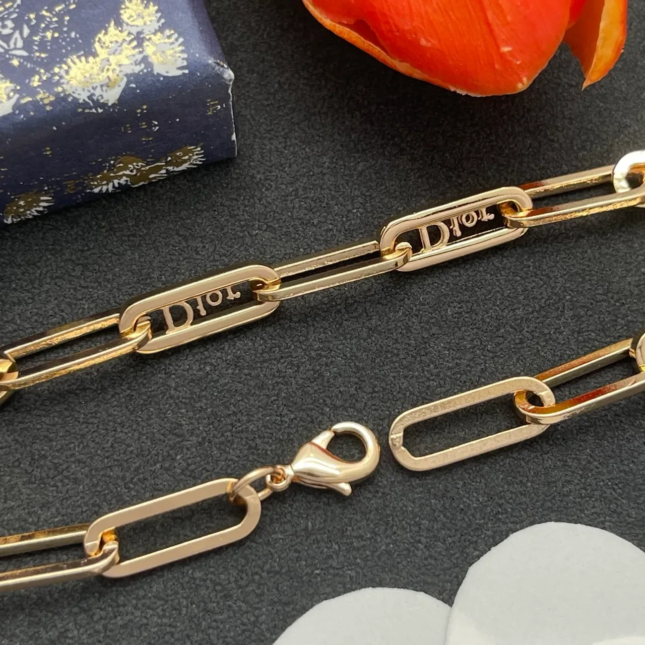 Bracelet Dior Chaîne Paperclip Or Argent Plaques Logo Cristallisées 3