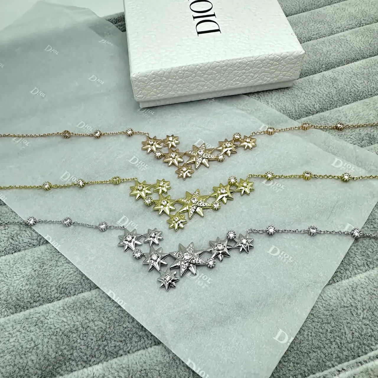 Dior Gold Transparent Chain Star-Shaped Pendants Necklace 5