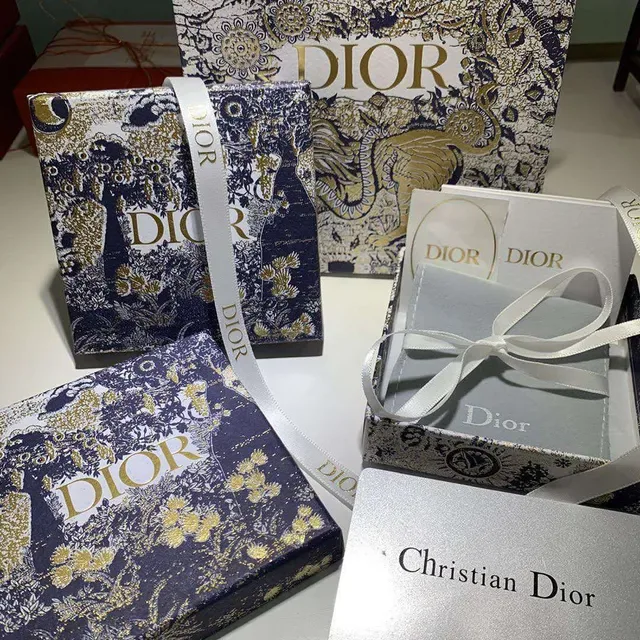 Dior Gray Gold Textured Paper Foil Branding Jewelry 4