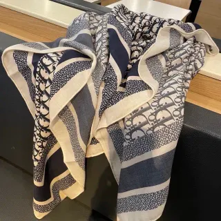 Dior Oblique Monogram 奶油和海军蓝丝绸围巾