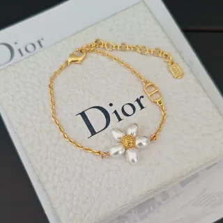 Dior Pearl Flower Charm Gold-Tone Chain Bracelet
