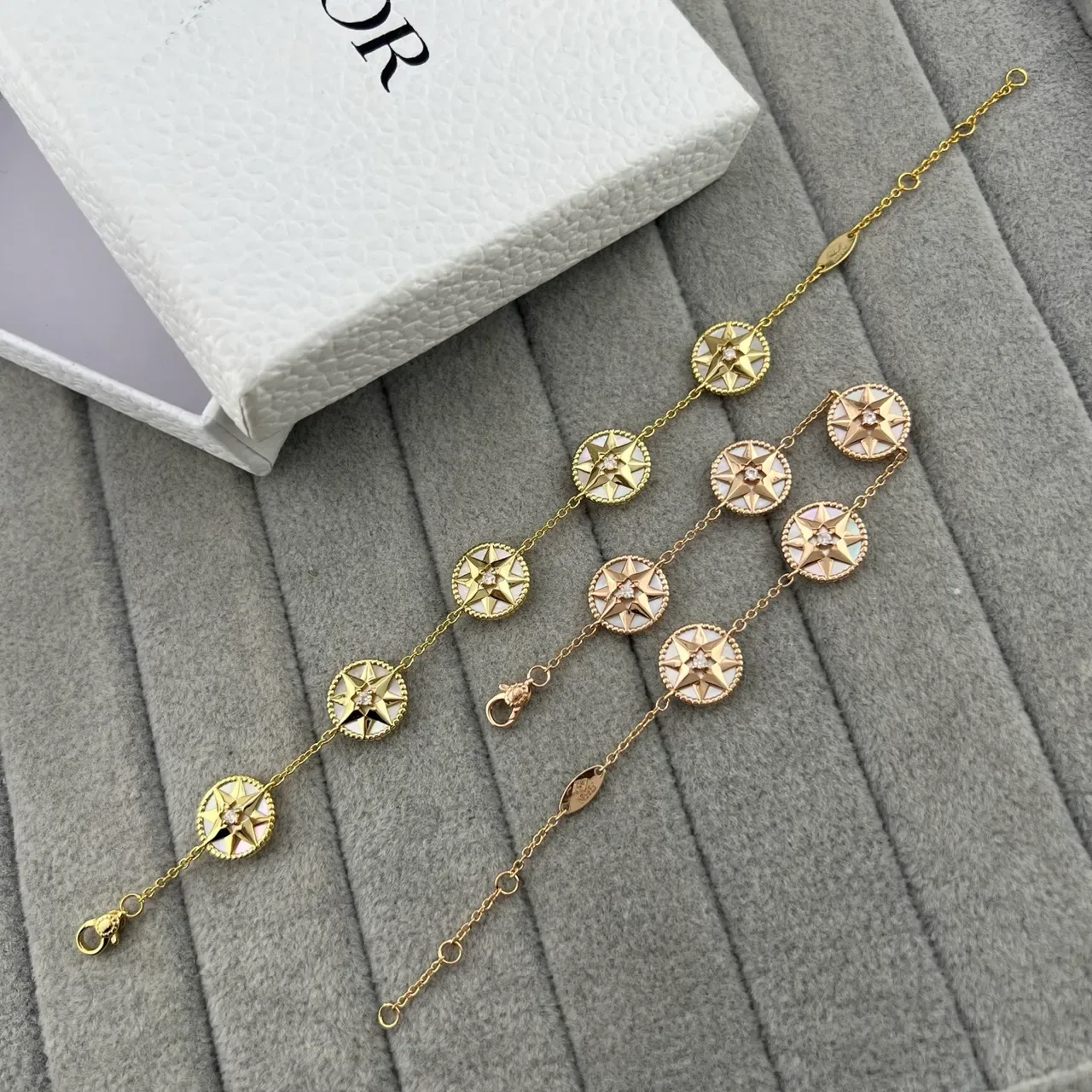 Pulseira Dior Rose des Vents Dourada Madreperla e Esmalte Estrela de Bússola 5