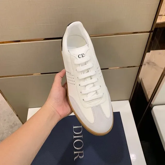 Dior White Black Low-Top Perforated Side Panel Lifestyle Sneakers 9