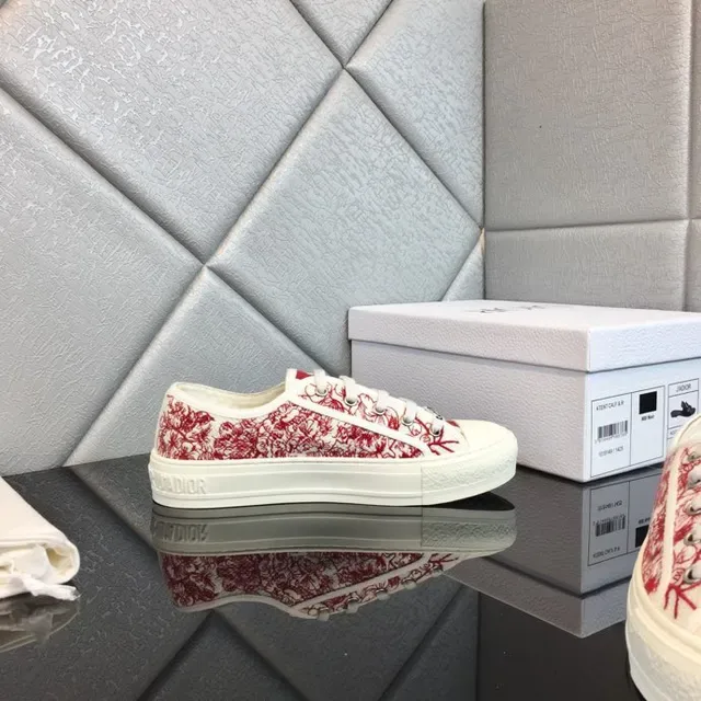 Dior White Red Canvas Upper Oblique Print Lifestyle Sneakers 5