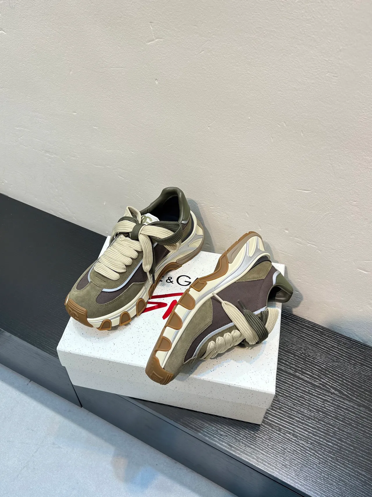 Dolce & Gabbana Vert Armée Semelle Marron Tige daim-mesh superposée Baskets à semelle épaisse 4