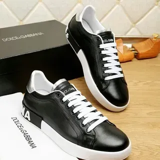 Dolce & Gabbana حذاء أسود جلدي مع كعب أبيض نمط حياة