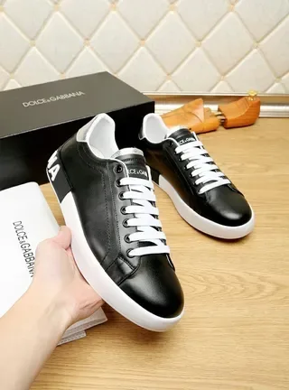 Dolce & Gabbana حذاء أسود جلدي مع كعب أبيض نمط حياة 3