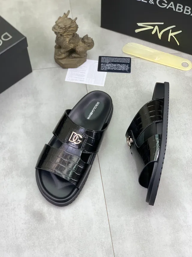 Dolce & Gabbana Portofino Cuir crocodile noir brillant Interlocking DG Metal Plaque zapatillas 5