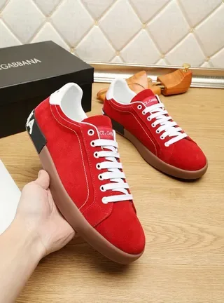 Dolce & Gabbana حذاء أحمر سويدي ستايل لايف 4