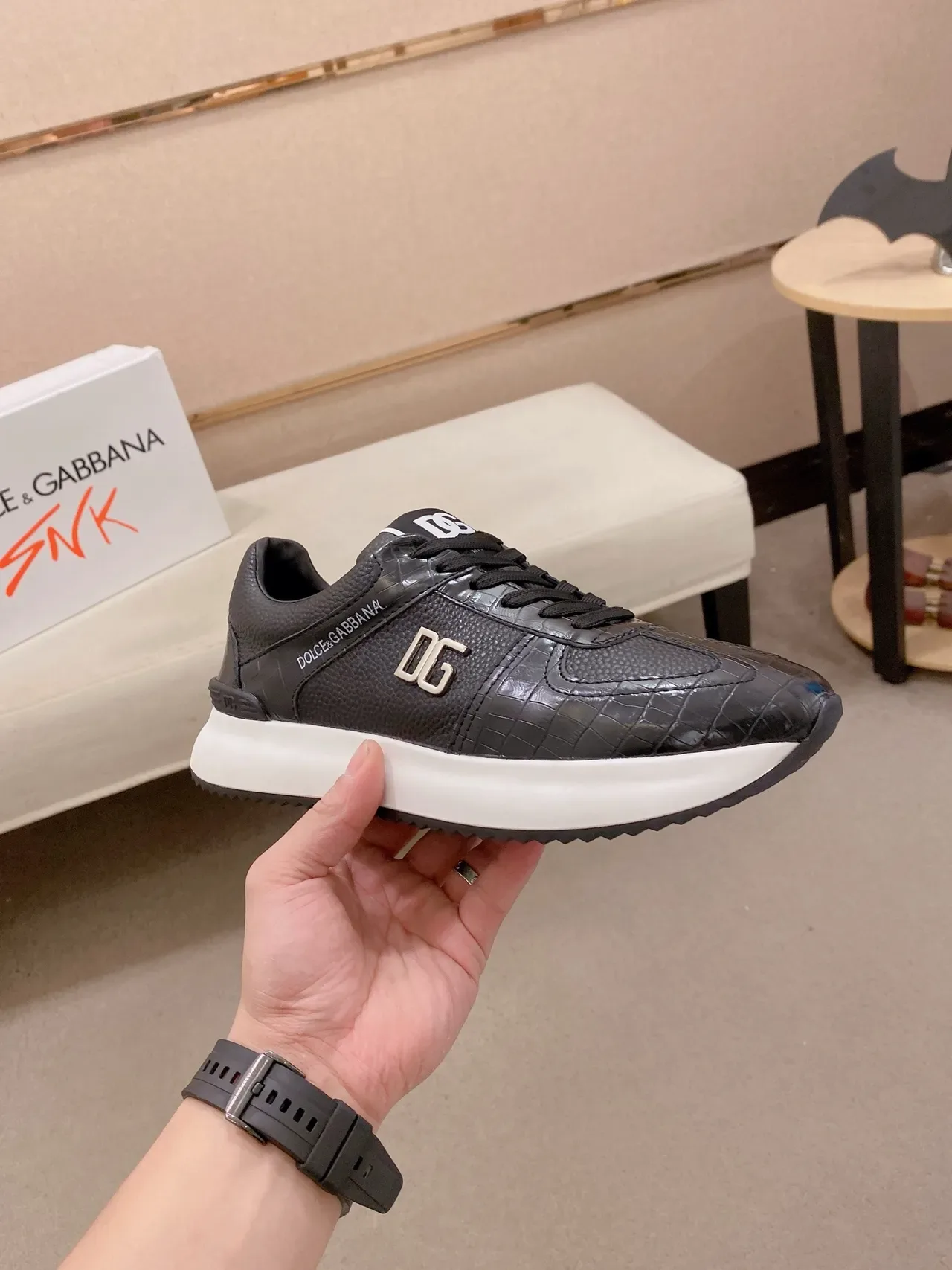 Dolce & Gabbana Black White Crocodile-Embossed Leather Metallic DG Logo Plaque Lifestyle Sneakers 5