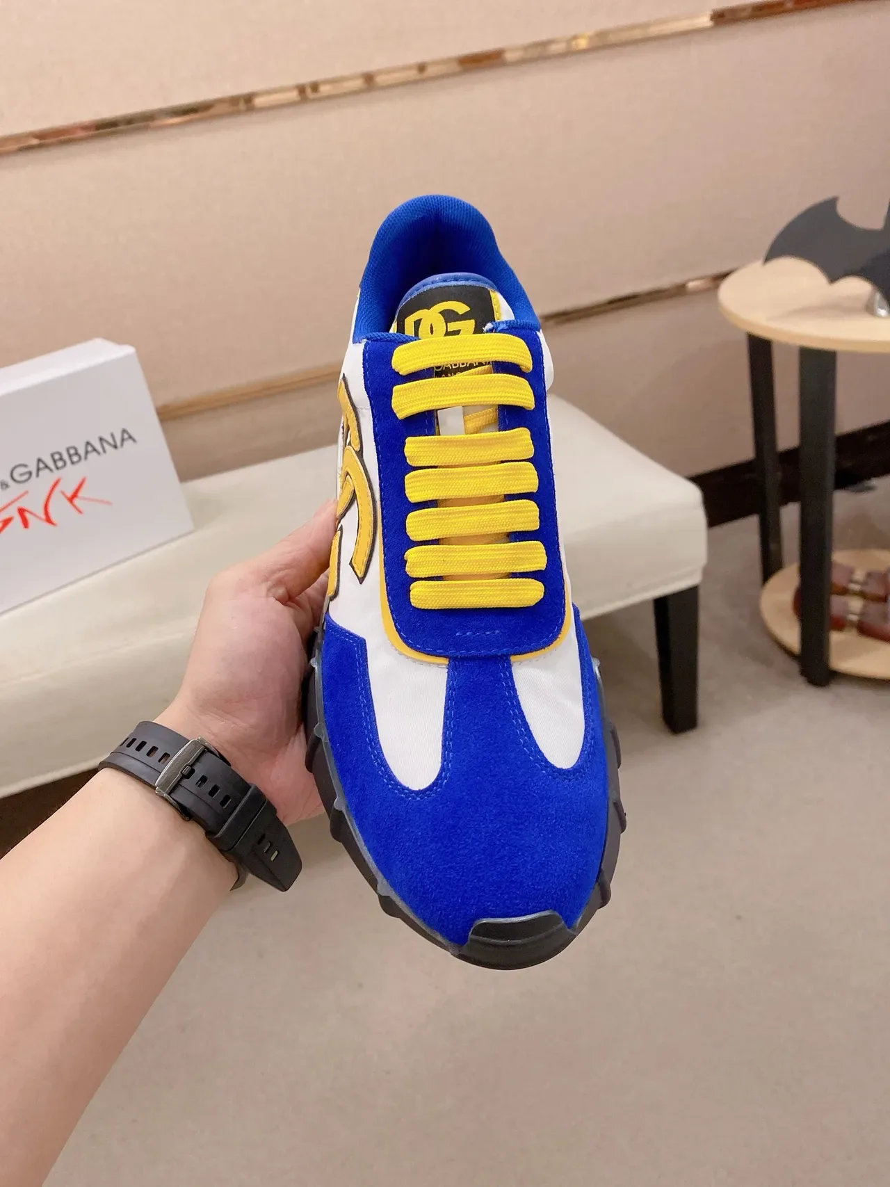 Dolce & Gabbana Sneakers Lifestyle de Daim et Cuir bloquées en bleu et jaune 6