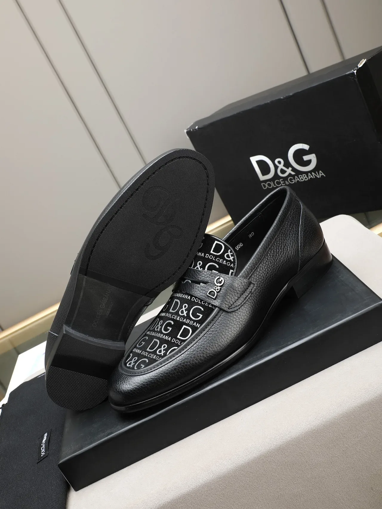 Dolce & Gabbana Loafer Penny en Cuir Pebbled avec Impression de Logo 4