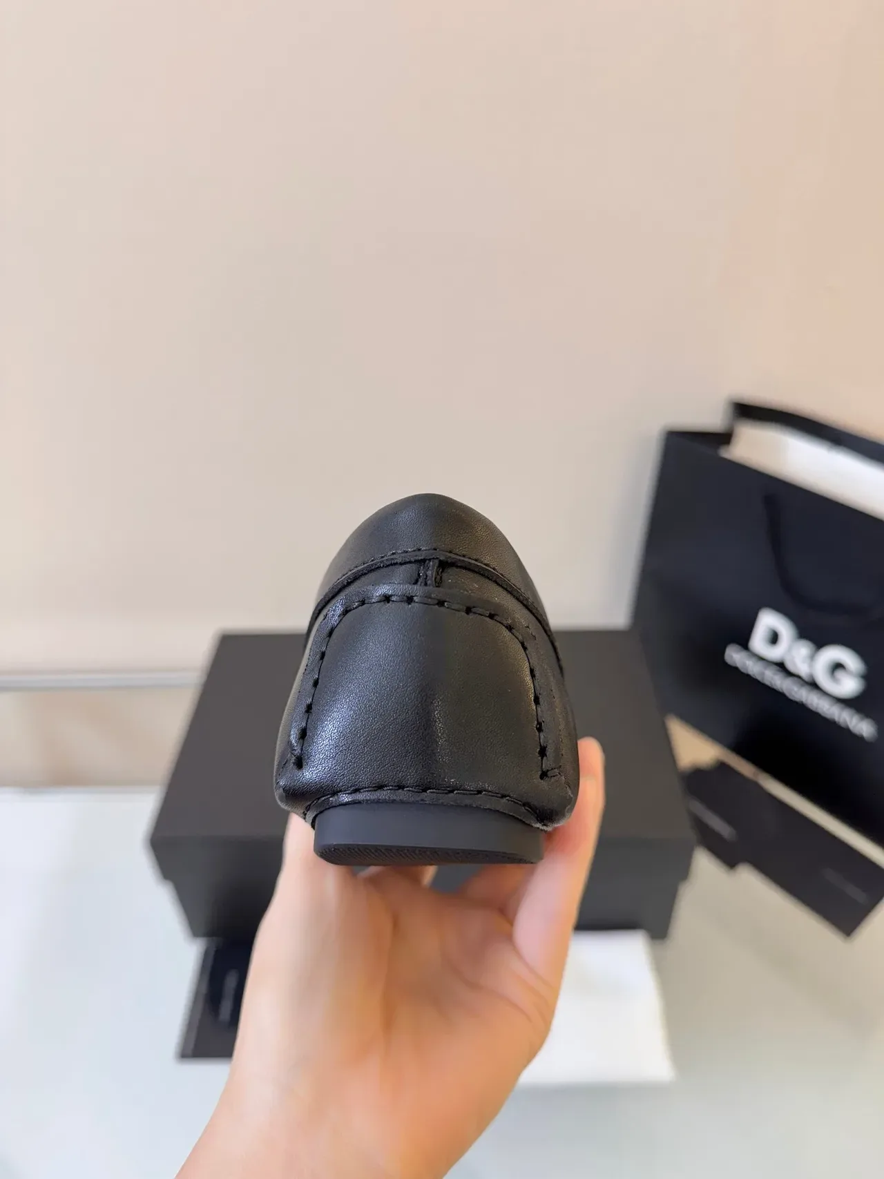 Dolce & Gabbana Portofino Mocassins en cuir noir logo DG 4