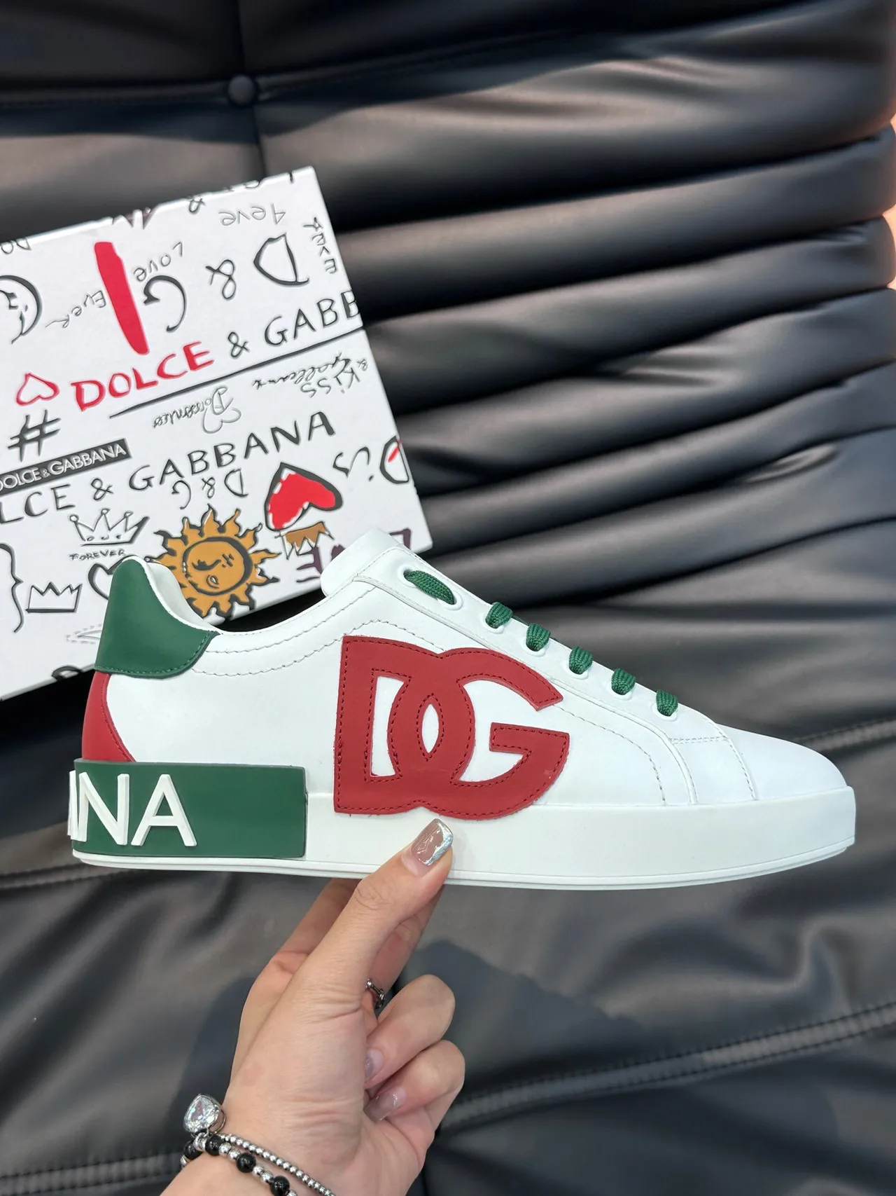 Dolce & Gabbana Blanc et Rouge Logo-Driven Color-Blocked Sneakers de style de vie 1