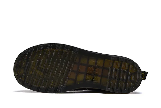 Dr. Martens 1460 Cuero Negro Granulado Costura Amarilla Botas Martin 6