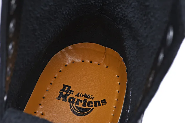 Dr. Martens 1460 Noir Rouge Haut lisse Lacets à 8 œillets Bottines Martin 2