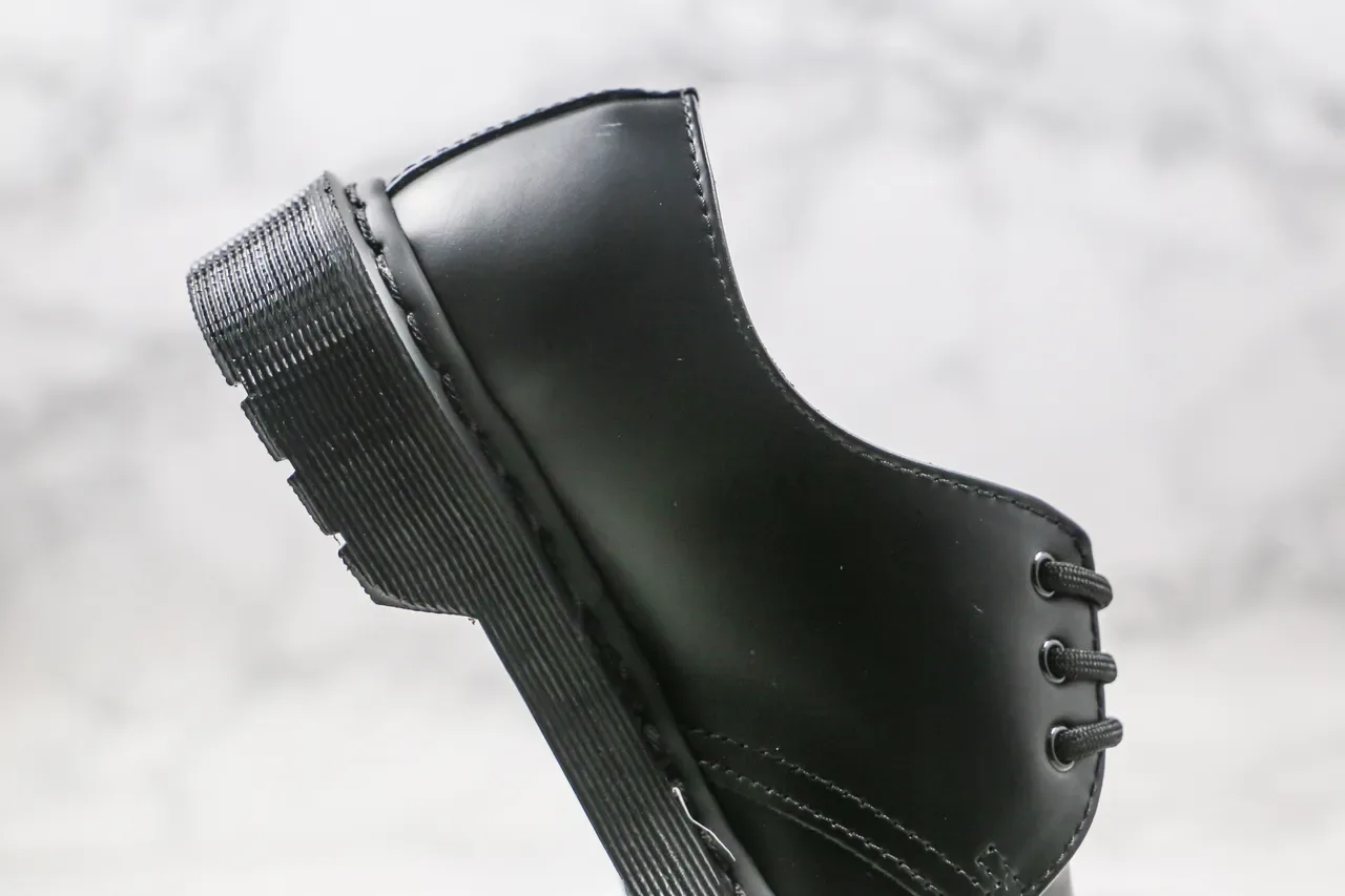 Dr. Martens 1461 Chaussures Oxford en Cuir Noir Lisse avec 3 Œillets et Lacets Fermés 6