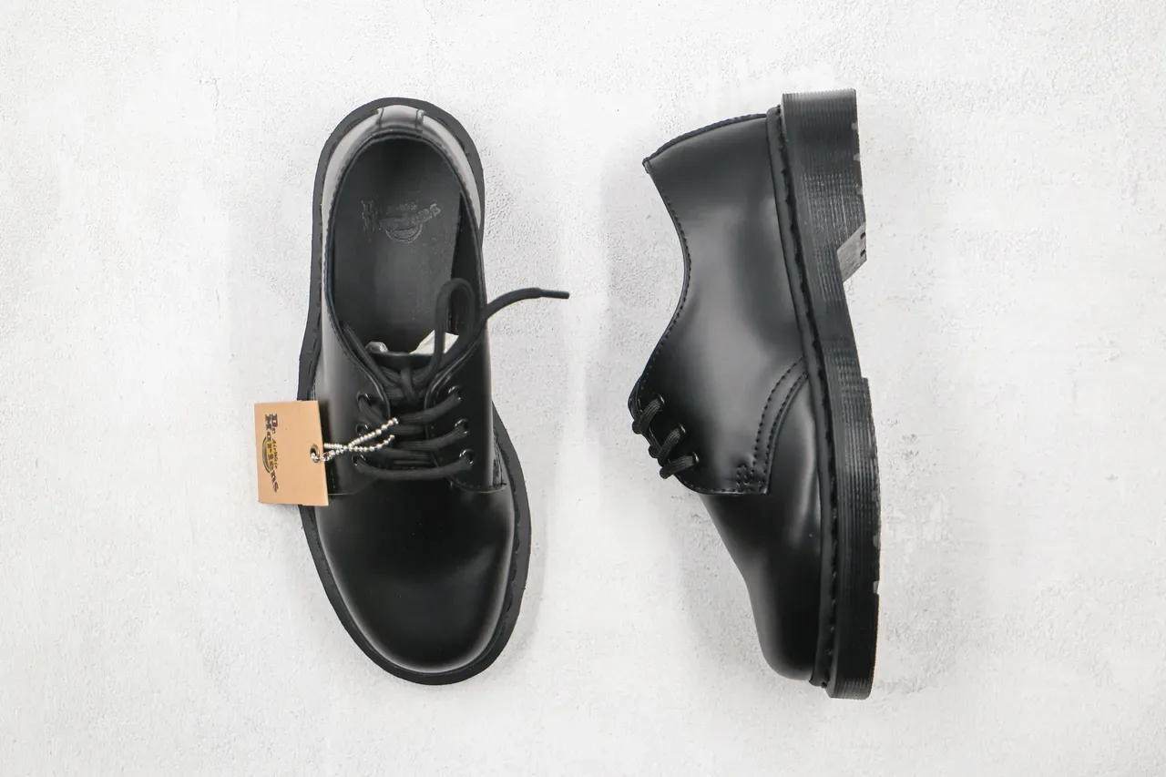 Dr. Martens 1461 Chaussures Oxford en Cuir Noir Lisse avec 3 Œillets et Lacets Fermés 8