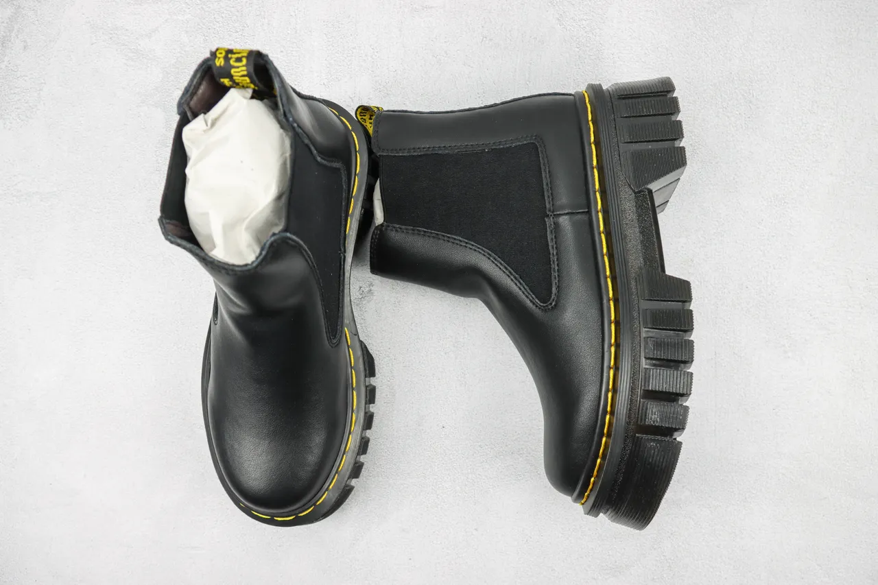 Dr. Martens Jadon Platform 黑色黄色缝线切尔西靴 3