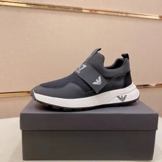 Emporio Armani Noir Blanc Slip-On Maille et Synthétique Supérieur Sneakers Lifestyle