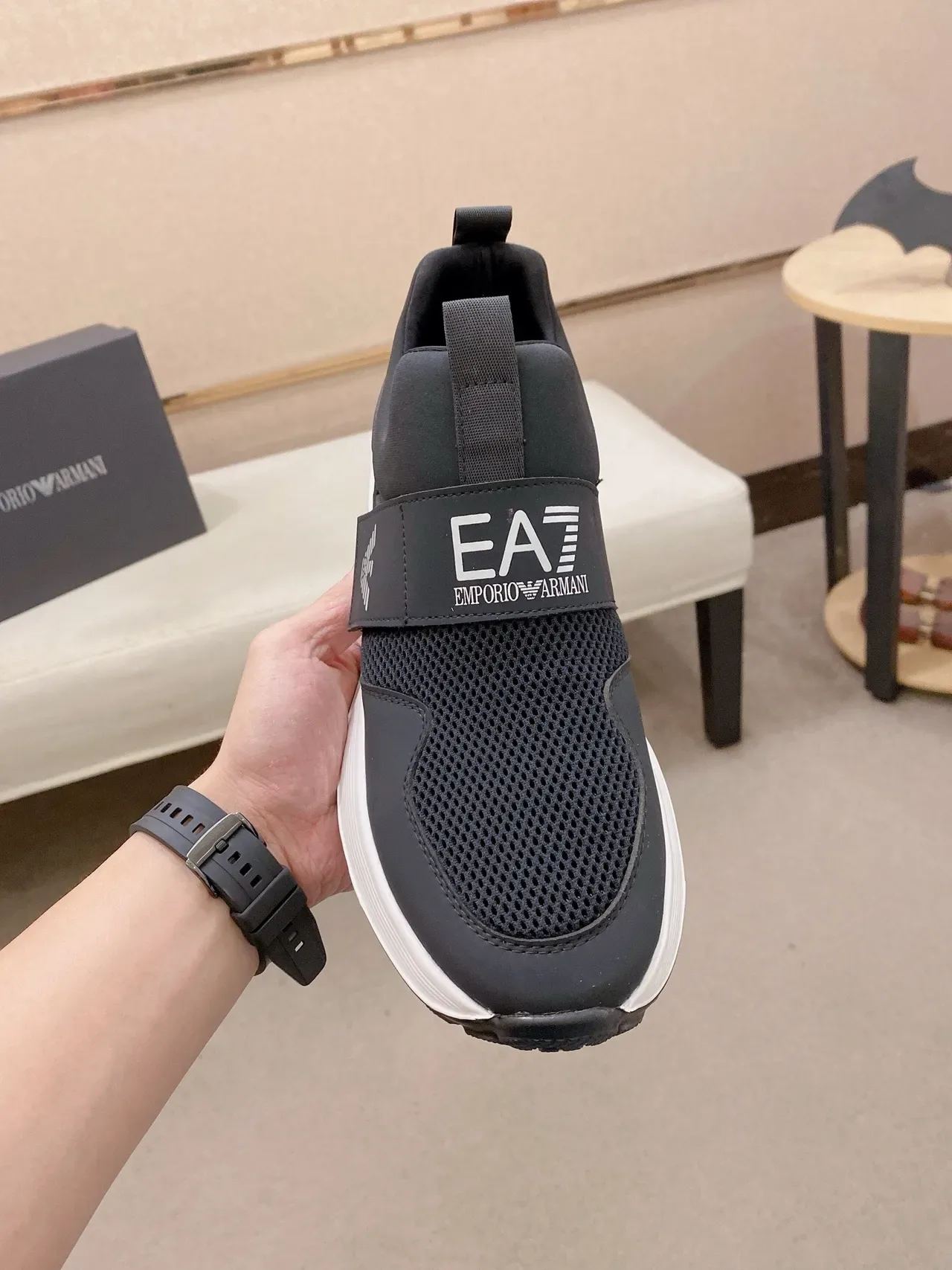 Emporio Armani Noir Blanc Slip-On Maille et Synthétique Supérieur Sneakers Lifestyle 2