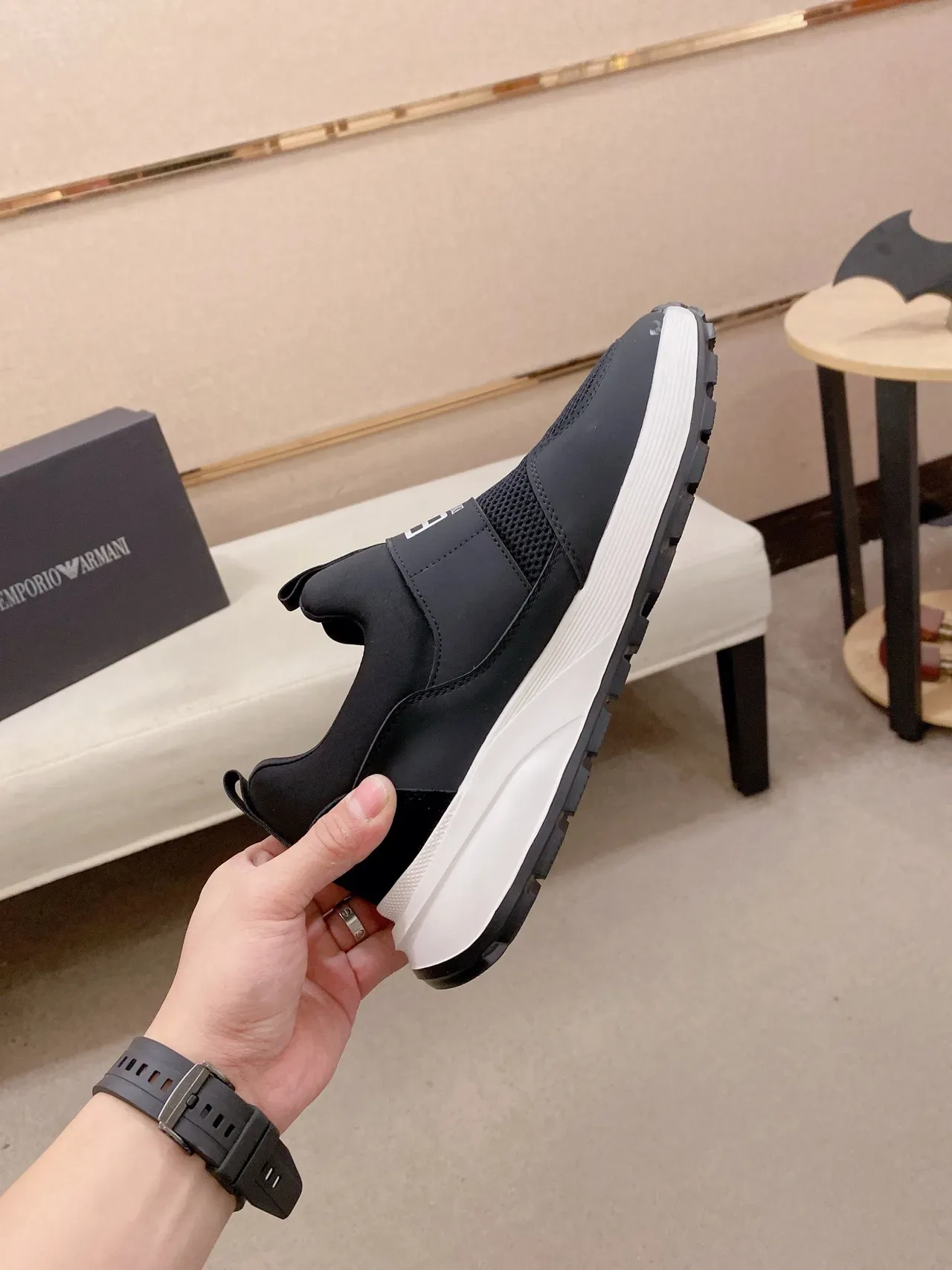 Emporio Armani Noir Blanc Slip-On Maille et Synthétique Supérieur Sneakers Lifestyle 5