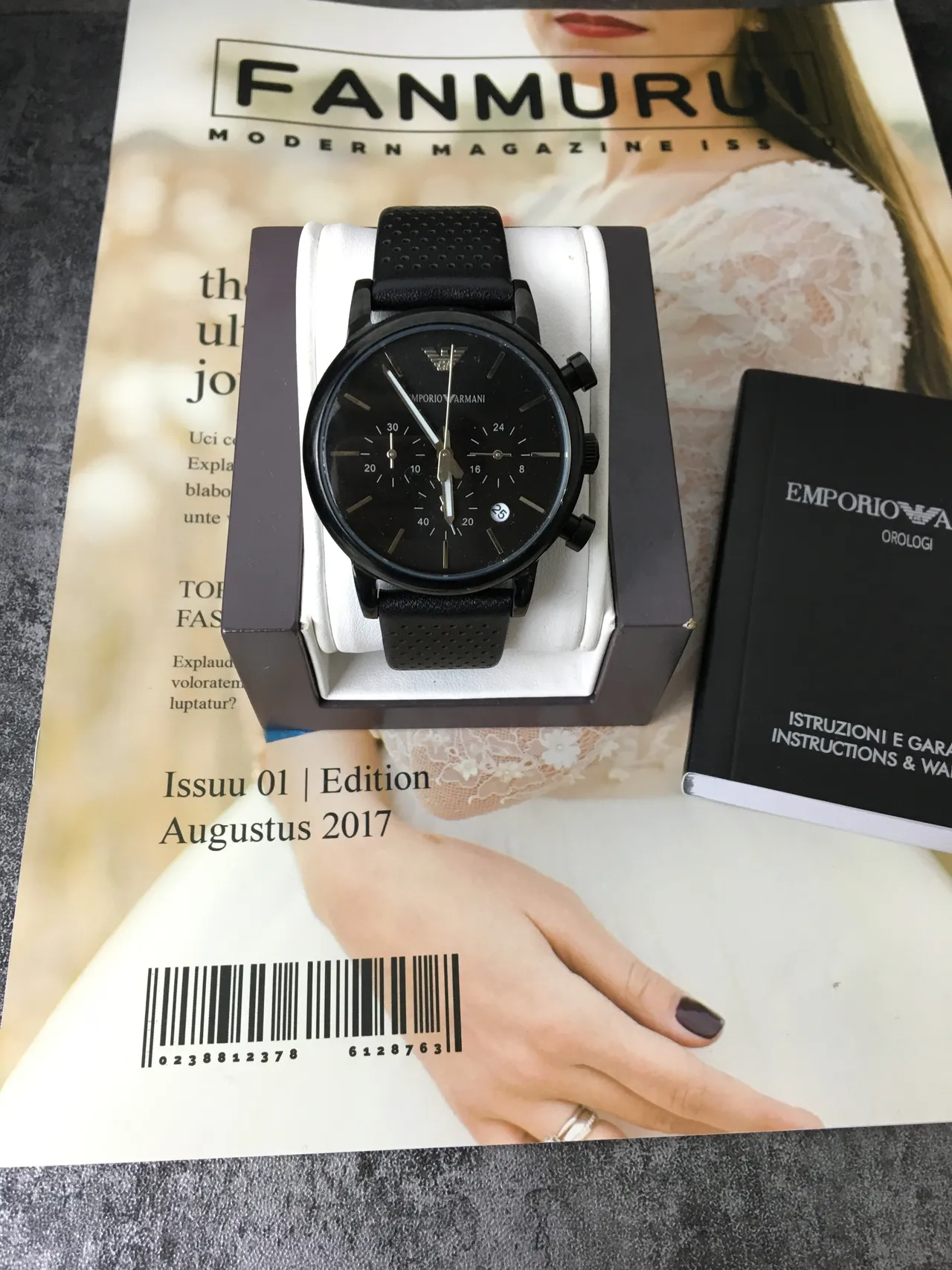 Emporio Armani Cronógrafo Pulseira Preta Perfurada Relógio de Quartzo 3