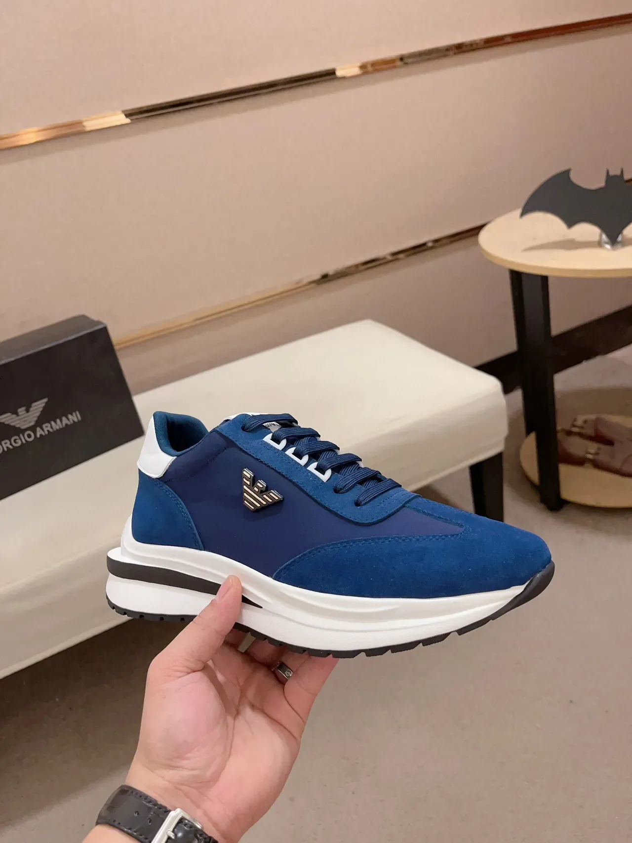 Emporio Armani Aigle Logo Chaussures Lifestyle en Daim Bleu 5