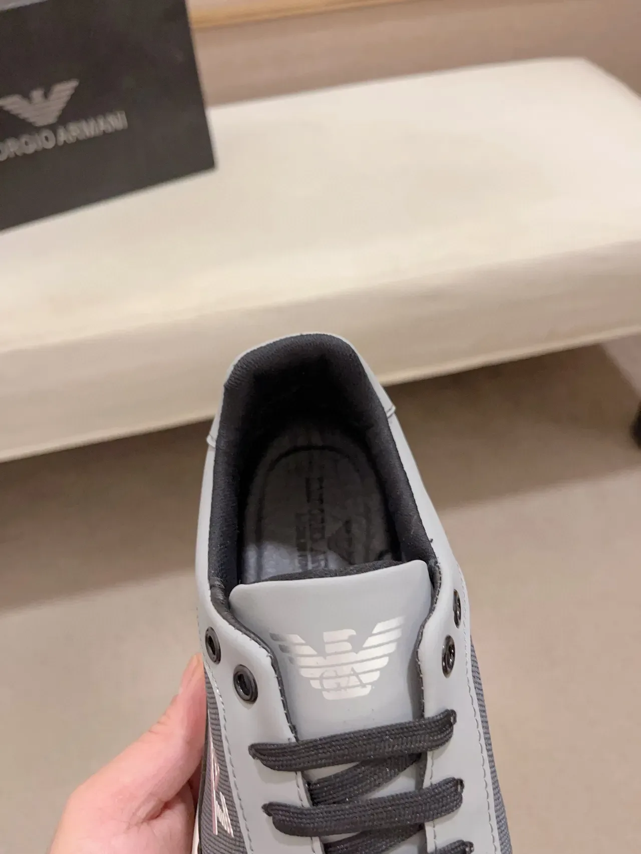Emporio Armani رمادي أسود شبكي وصناعي علوي متعدد الطبقات تناقض قاعدة حذاء رياضي 6