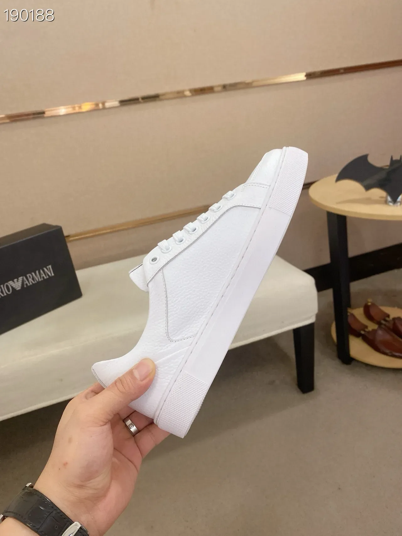 Emporio Armani Sneakers Lifestyle en Cuir Texturisé Blanc avec Logo d'Aigle 7