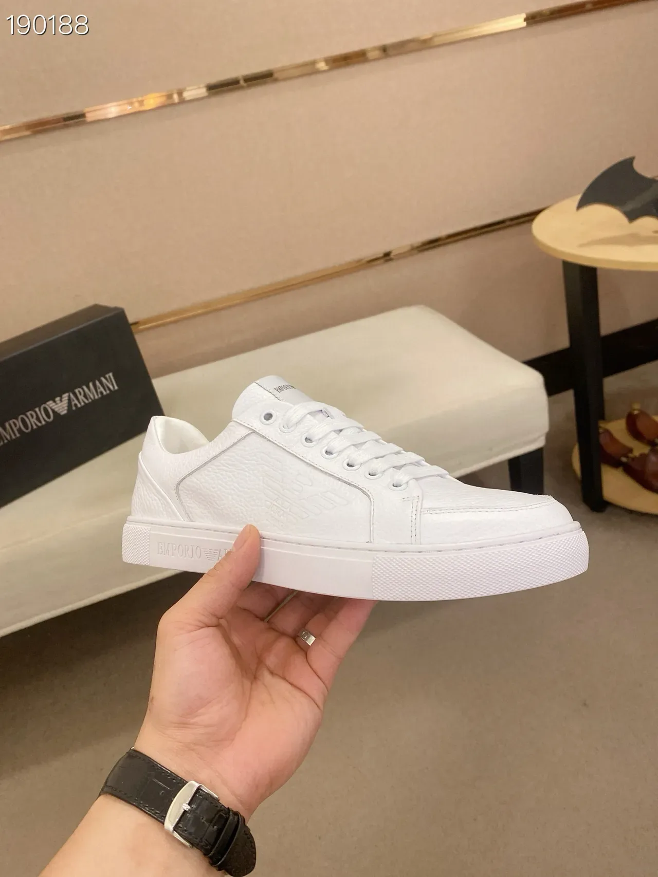 Emporio Armani Sneakers Lifestyle en Cuir Texturisé Blanc avec Logo d'Aigle 8