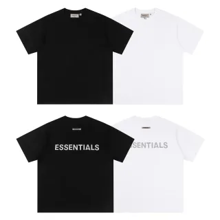 Fear of God Essentials Camiseta Oversize Negra y Blanca Minimal Frontal