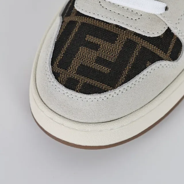 Fendi Chaussures lifestyle beige marron avec panels de textile textil et suede monogram-print 5