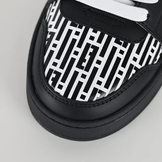 Fendi Noir Blanc Panneau Cuir Construction Géométrique FF Print Lifestyle Sneakers 5